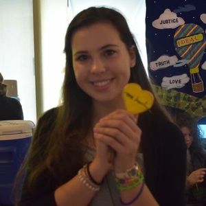 Meet your Posher, Abigail